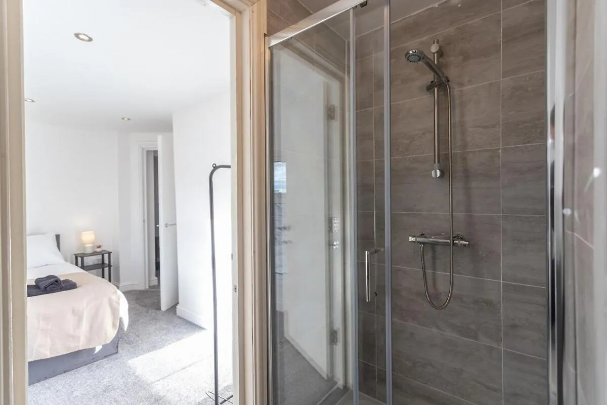 Perfectly Placed Cozy Flat In The Citys Heart Apartment Cardiff