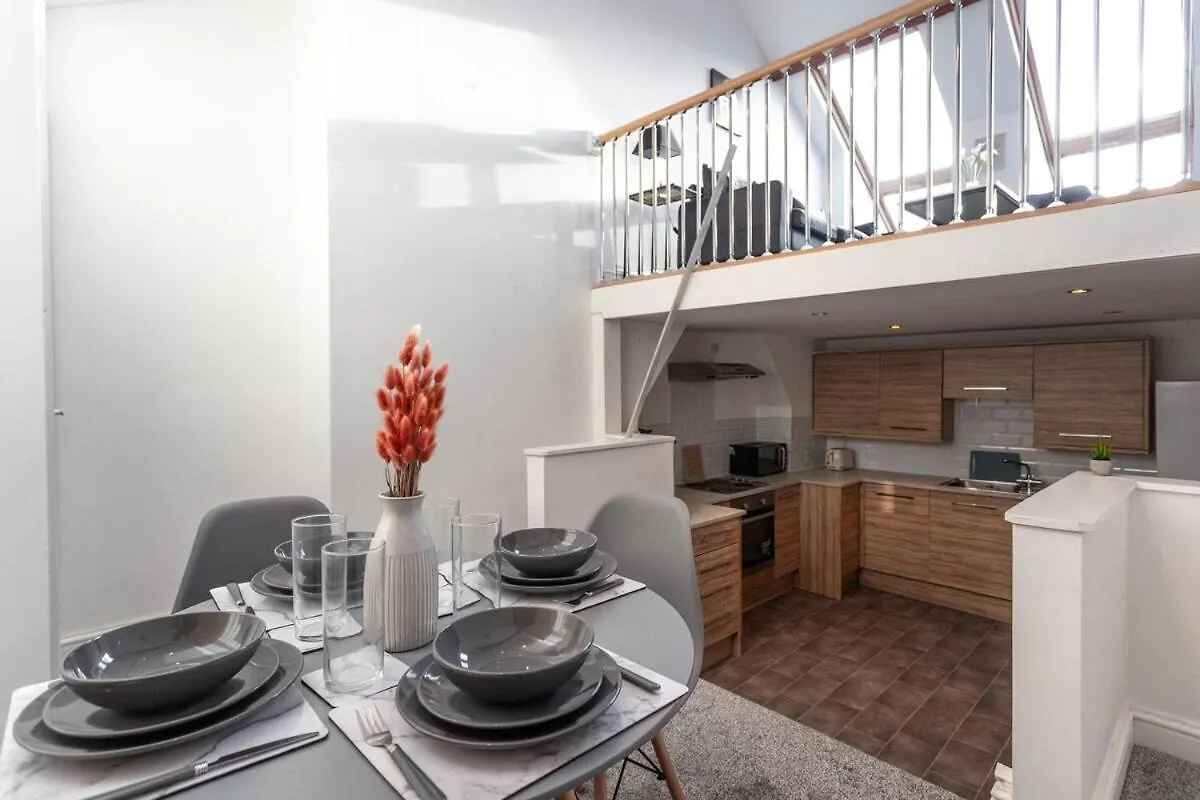 Perfectly Placed Cozy Flat In The Citys Heart Apartment Cardiff