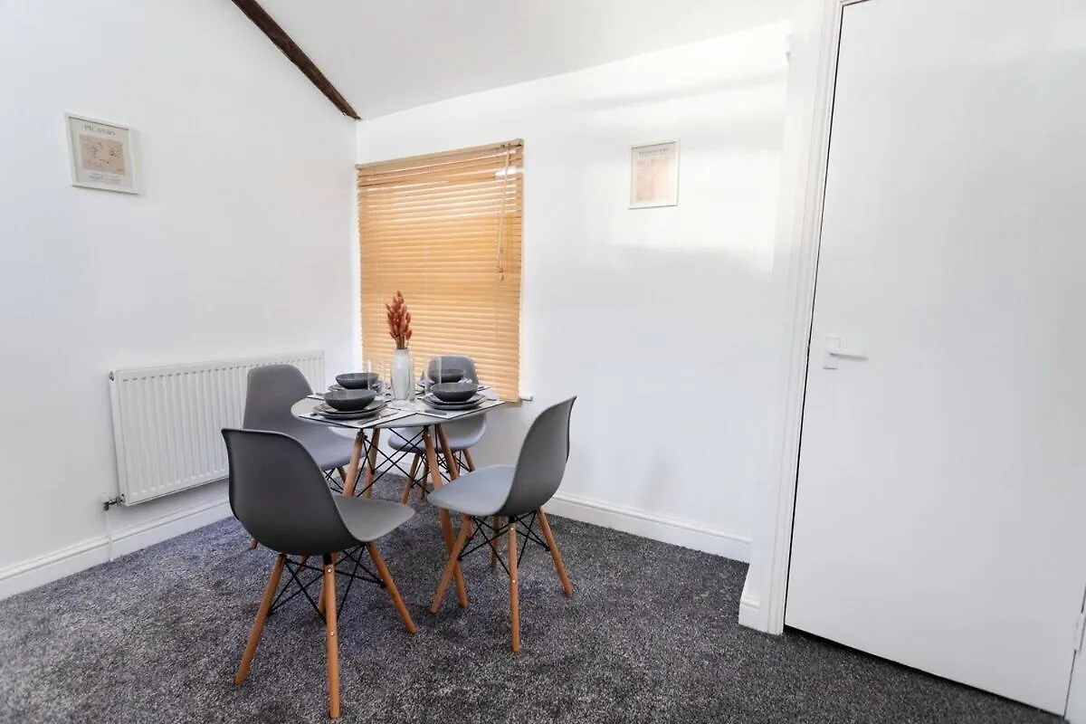 Perfectly Placed Cozy Flat In The Citys Heart Apartment Cardiff United Kingdom