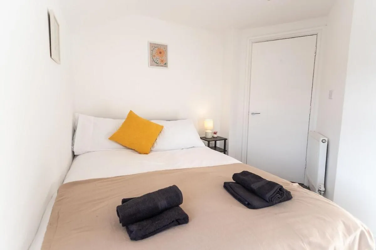 Perfectly Placed Cozy Flat In The Citys Heart Apartment Cardiff