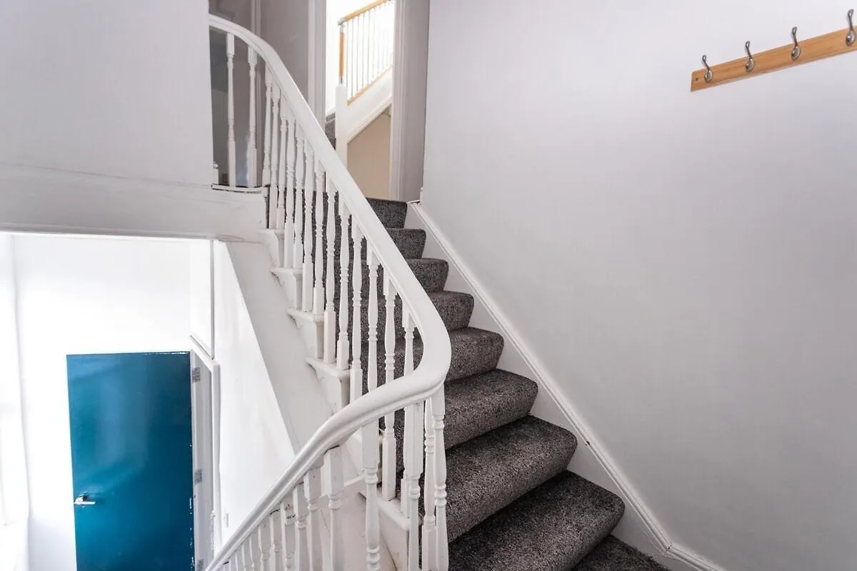 Perfectly Placed Cozy Flat In The Citys Heart Apartment Cardiff United Kingdom