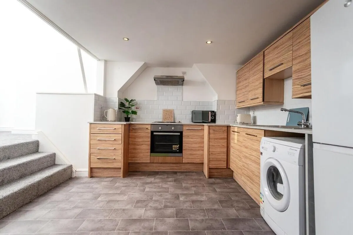 Perfectly Placed Cozy Flat In The Citys Heart Apartment Cardiff