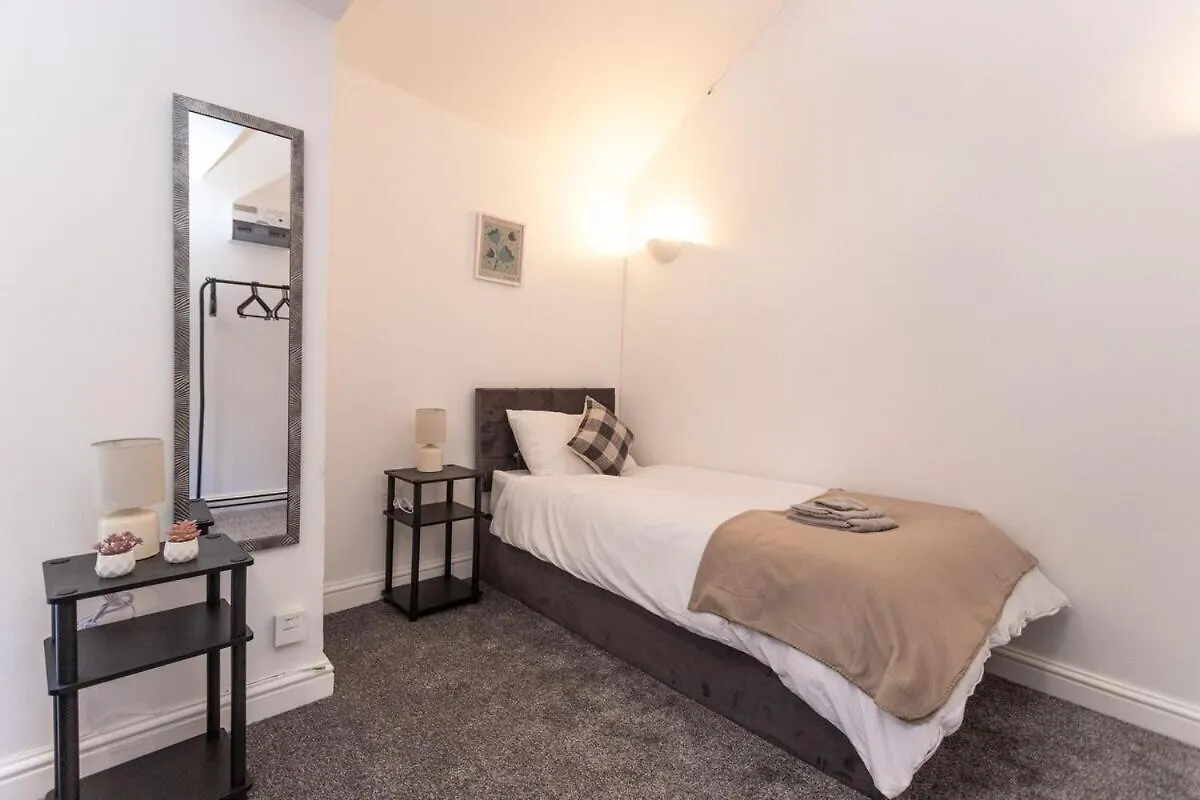 Perfectly Placed Cozy Flat In The Citys Heart Apartment Cardiff