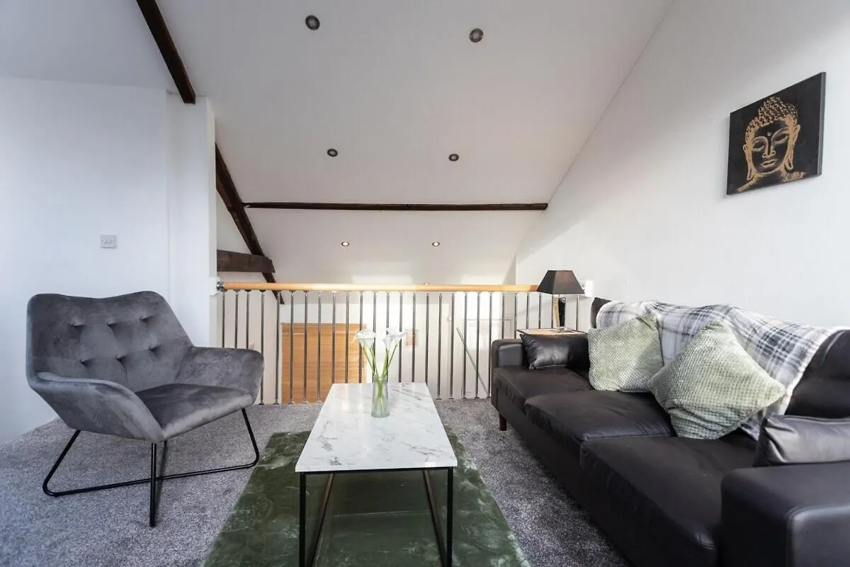 Perfectly Placed Cozy Flat In The Citys Heart Apartment Cardiff
