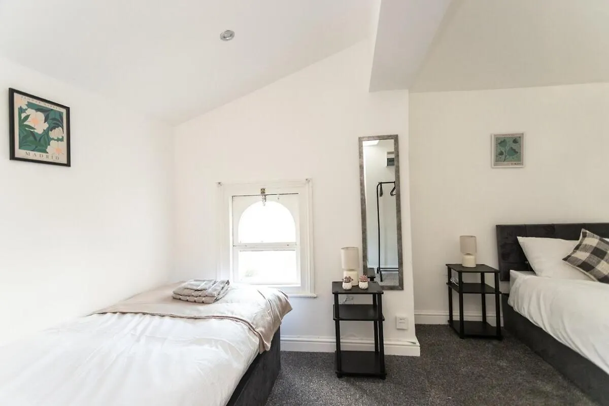 Perfectly Placed Cozy Flat In The Citys Heart Apartment Cardiff